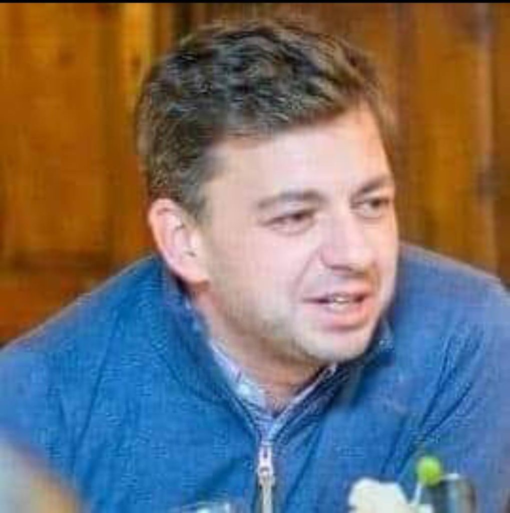 Magistrați și Polițiști Orădeni Implicați în Susținerea și Perpetuarea Pedofiliei 1 Magistratul Vlad Munteanu implicat într-o rețea de susținere a unei mame condamnate pentru rele tratamente