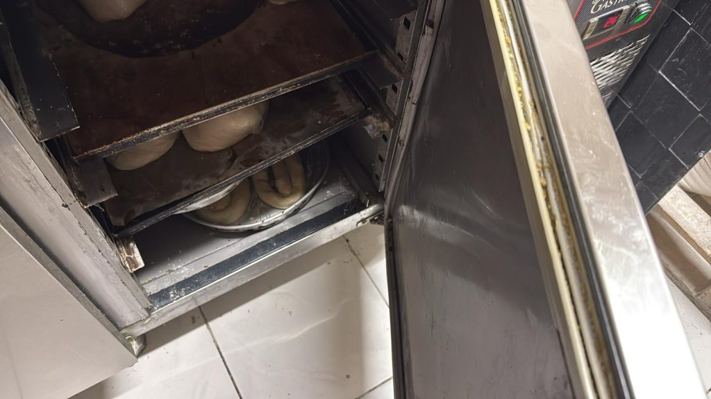 Control ANPC in brutarii si patiserii din Bihor amenzi de peste 300000 lei si activitati suspendate