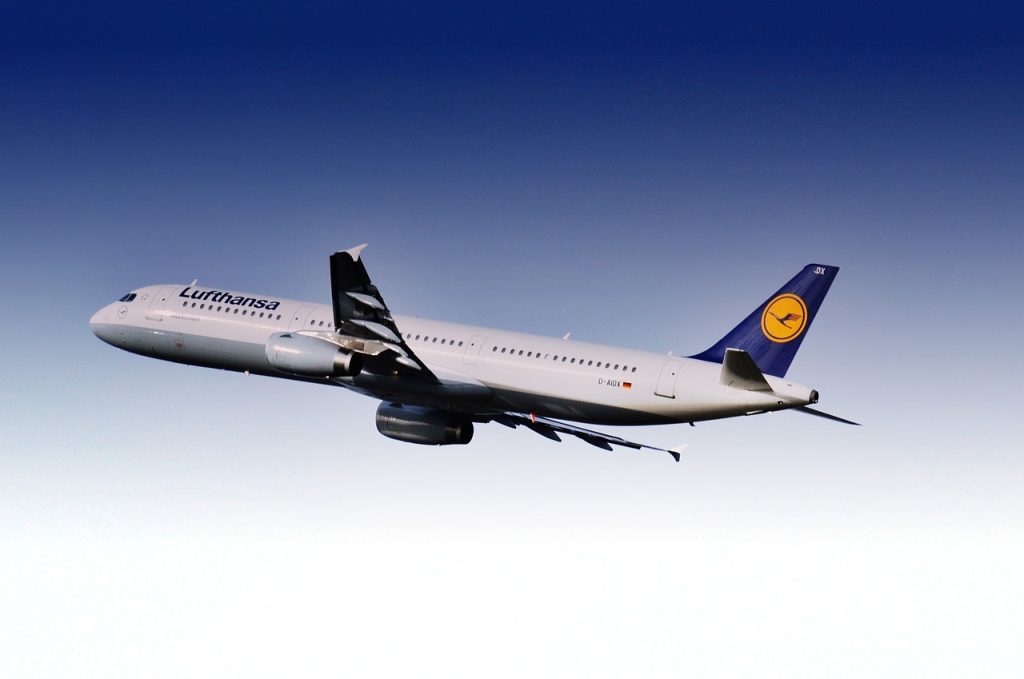 S a semnat contractul cu Lufthansa pentru zboruri Oradea Munchen
