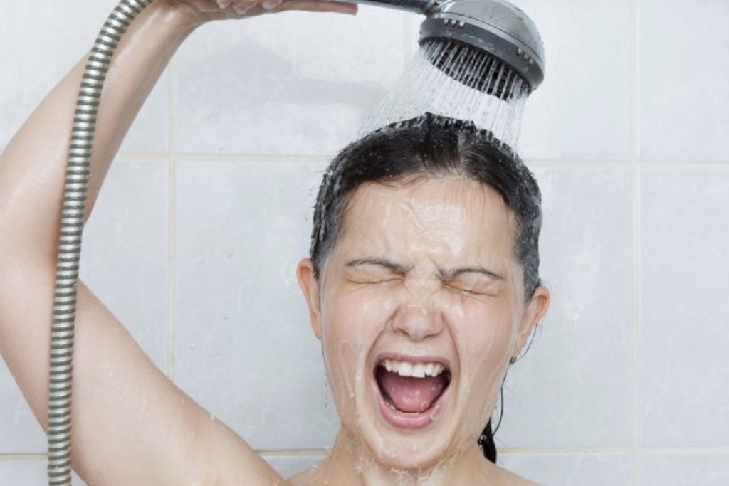 Avarie retea termoficare centru Oradea strazi fara apa calda