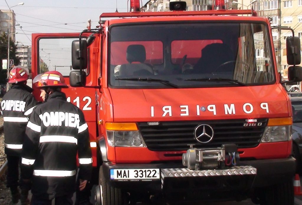 Peste 200 de pompieri bihoreni de 1 Mai