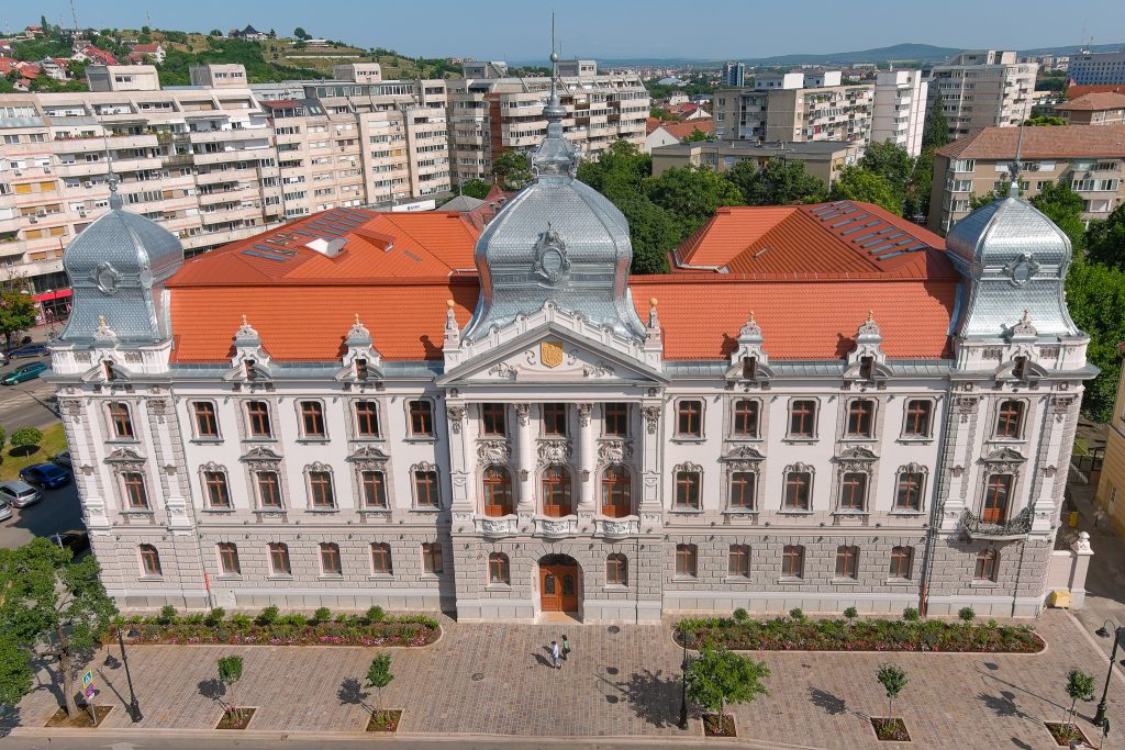 Reabilitarea viitorului sediu al Consiliului Judetean Bihor 90 done
