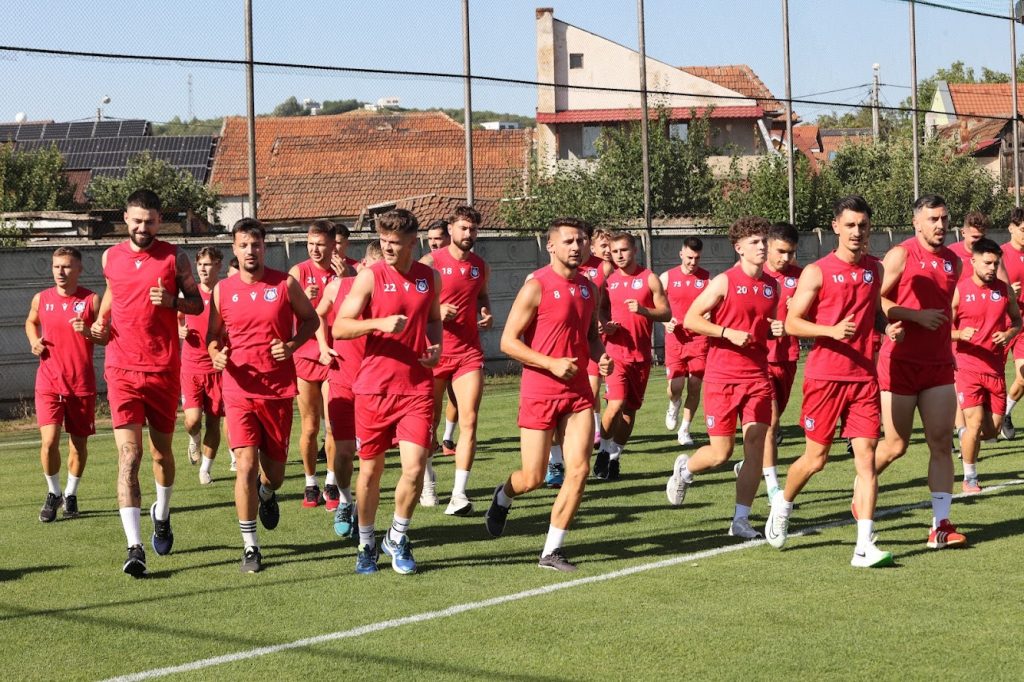 Reunire cu 31 jucatori si sponsor nou FC Bihor