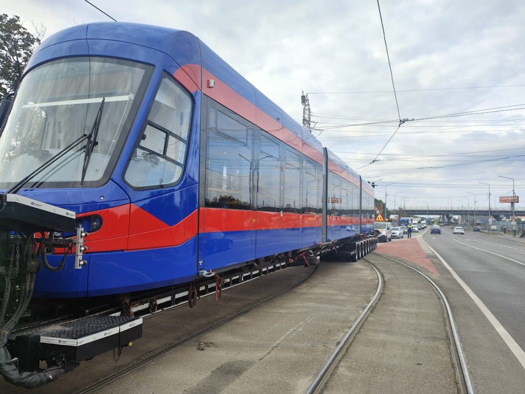 Al treilea tramvai nou a ajuns la Oradea