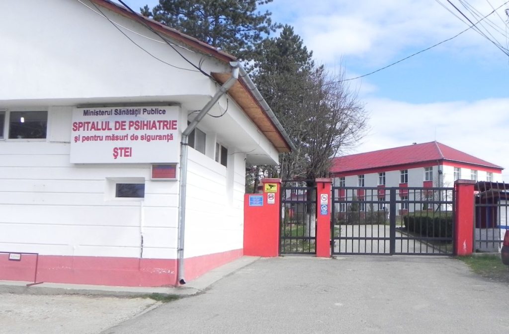 Patru angajati ai Spitalului de Psihiatrie Stei judecati pentru rele tratamente