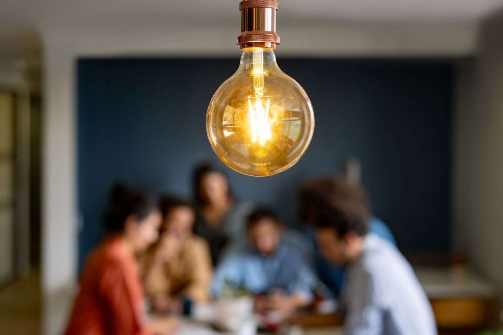 Oradenii cu venituri mici pot solicita tichete energy din 28 august