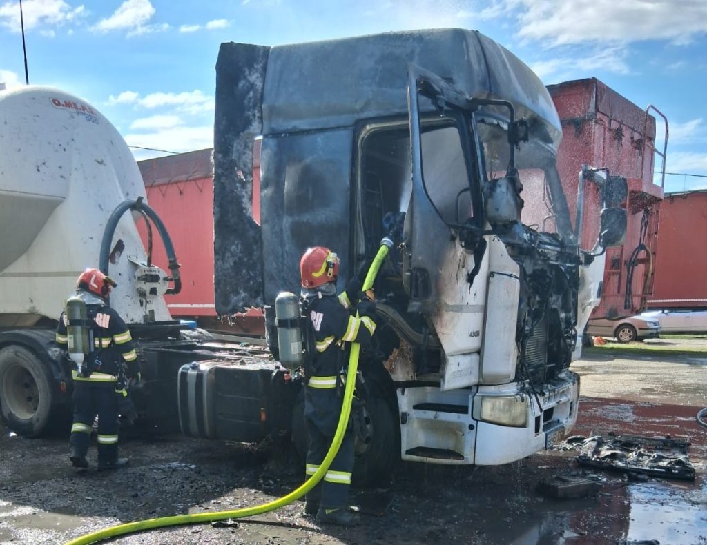 Incendiu la o autocisterna in Chistag