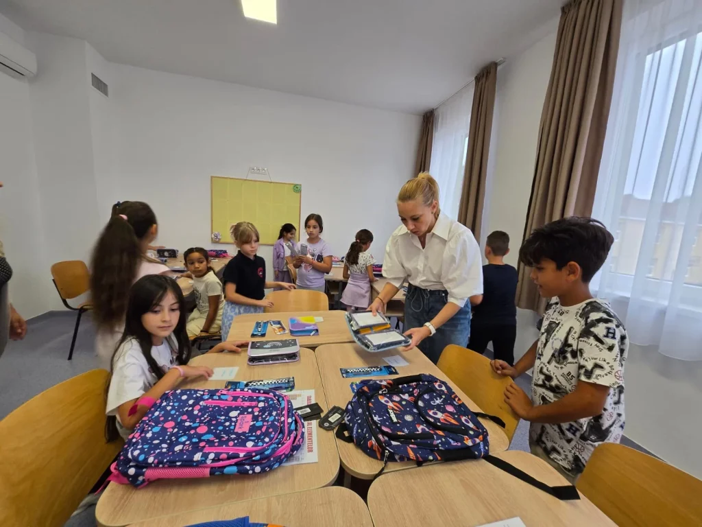 Primii pasi in colectivitate la Cresa Oradea