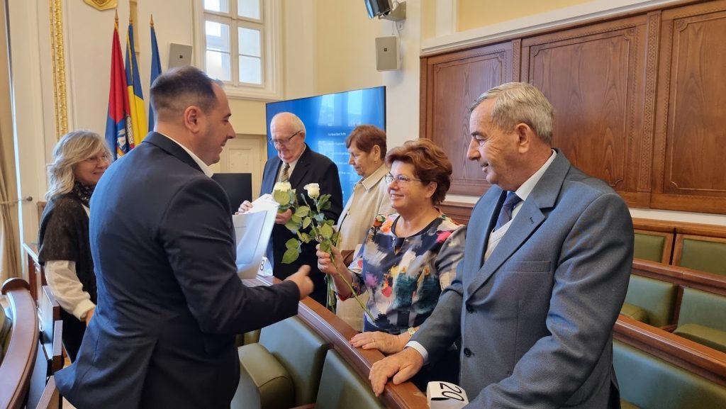 Primaria Oradea continua traditia Nuntii de Aur 24 perechi celebrate